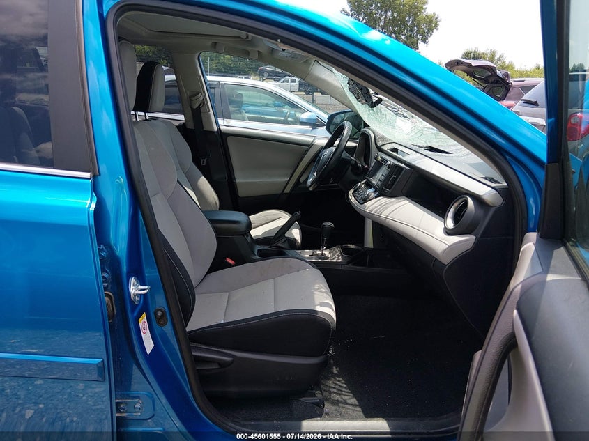 2017 TOYOTA RAV4 auction photo 5