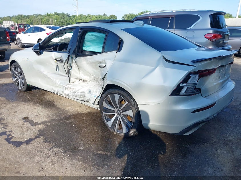 2022 VOLVO S60 auction photo 3