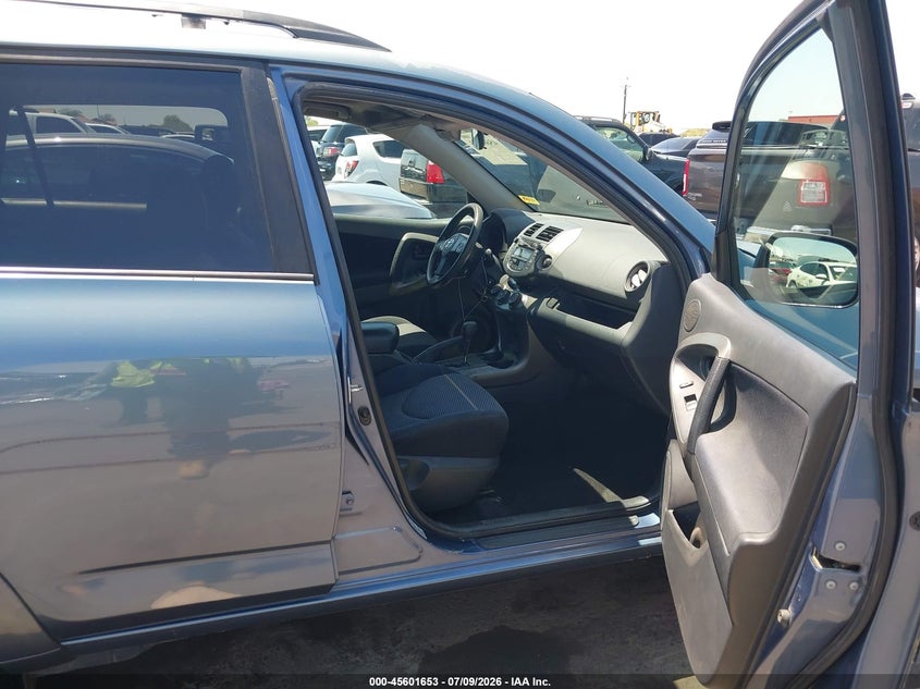 2010 TOYOTA RAV4 auction photo 5