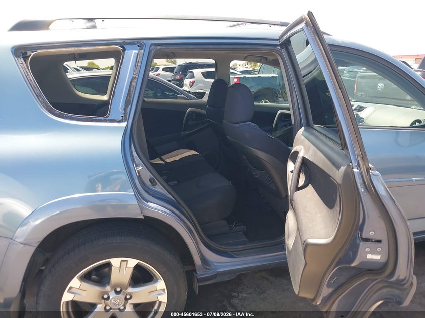 2010 TOYOTA RAV4 auction photo 8