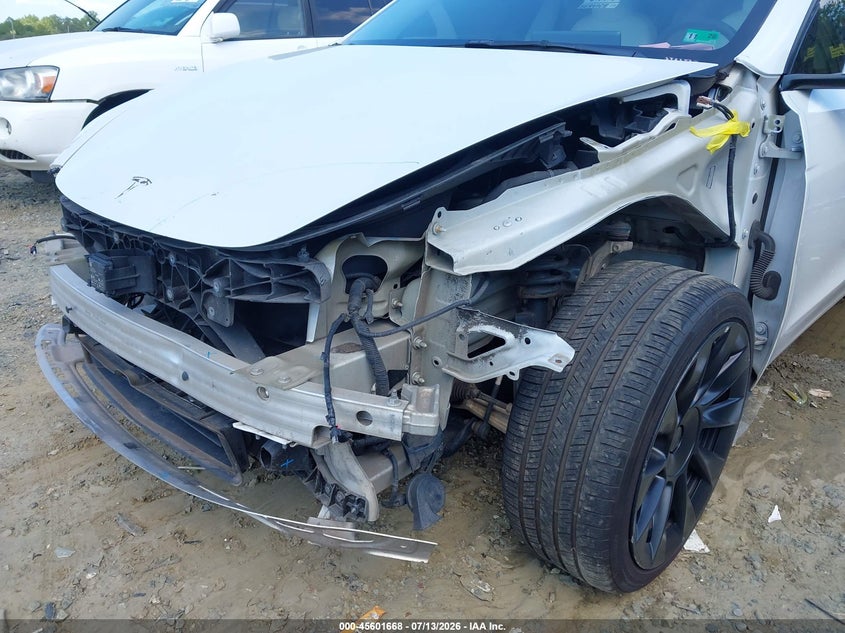 2021 TESLA MODEL Y auction photo 6