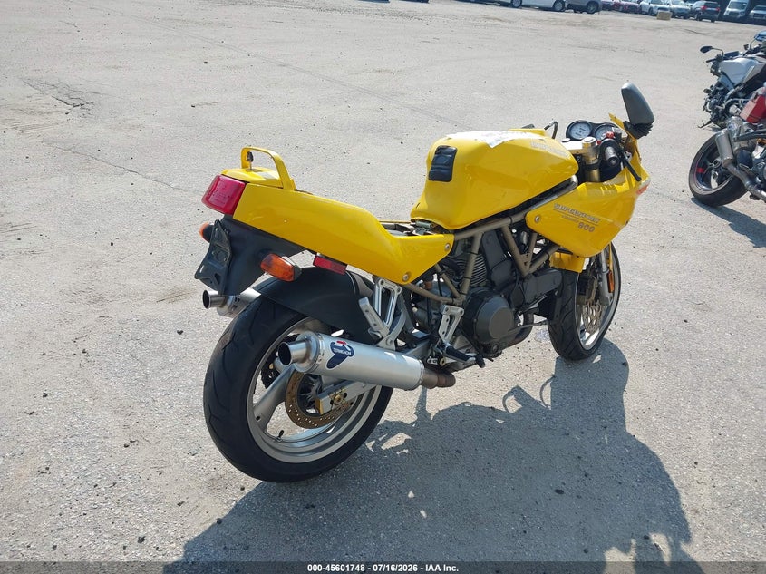 1998 Ducati 900 Fe/Cr VIN: ZDM1LC4M3WB026975 Lot: 45601748