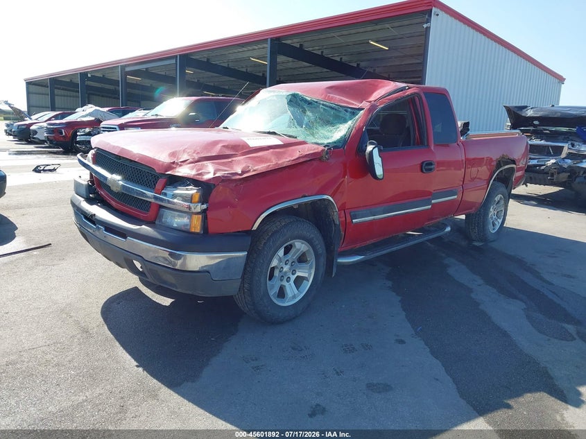 2004 Chevrolet Silverado, Rollover, IAAI, VIN 2GCEK19T441174439 — photo 2