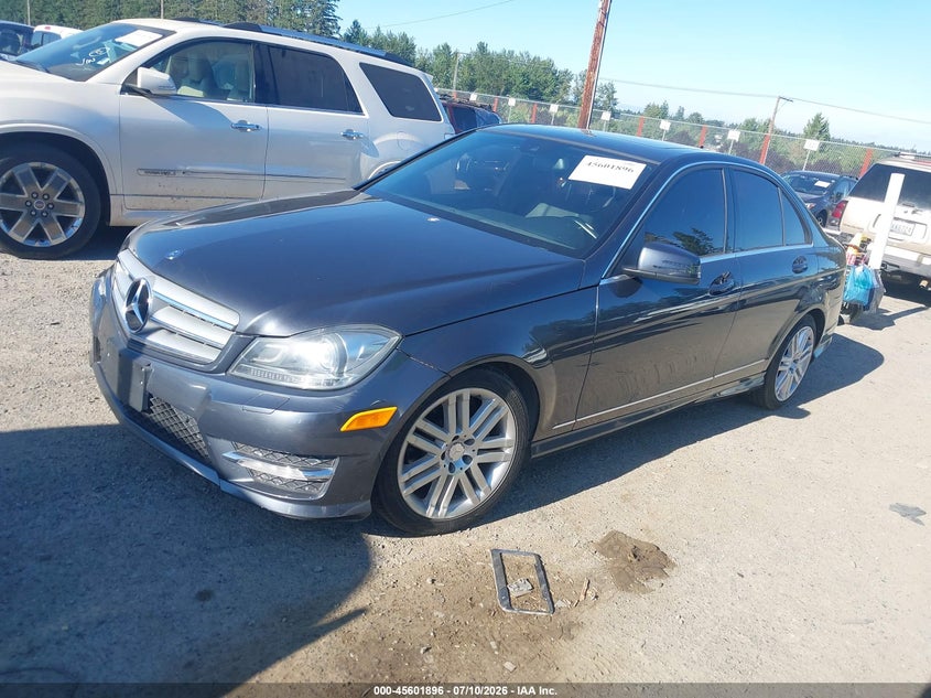 2013 MERCEDES-BENZ C 250 — zdjęcie 2
