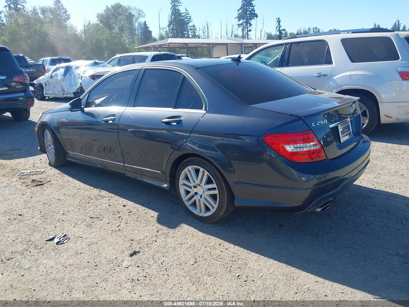 2013 MERCEDES-BENZ C 250 — zdjęcie 3