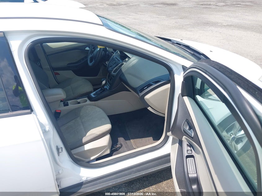 FORD FOCUS 2013 VIN 1FADP3K25DL376619