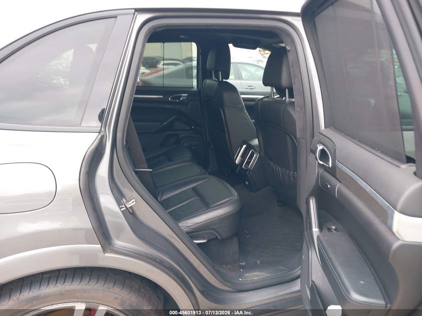 2013 PORSCHE CAYENNE auction photo 8