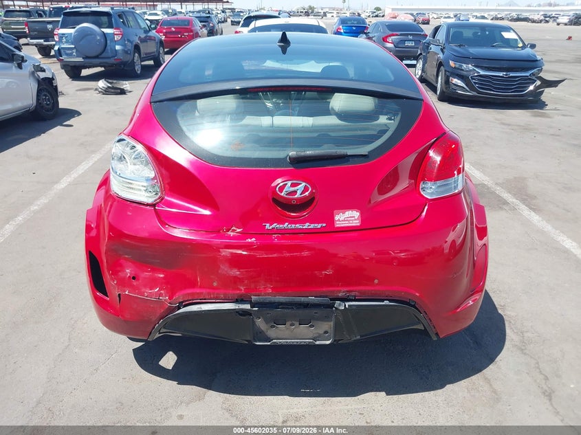 2013 Hyundai Veloster Base W/Gray VIN: KMHTC6AD3DU165608 Lot: 45602035