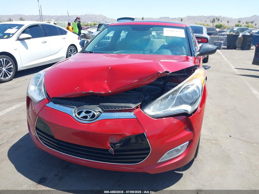 2013 Hyundai Veloster Base W/Gray VIN: KMHTC6AD3DU165608 Lot: 45602035