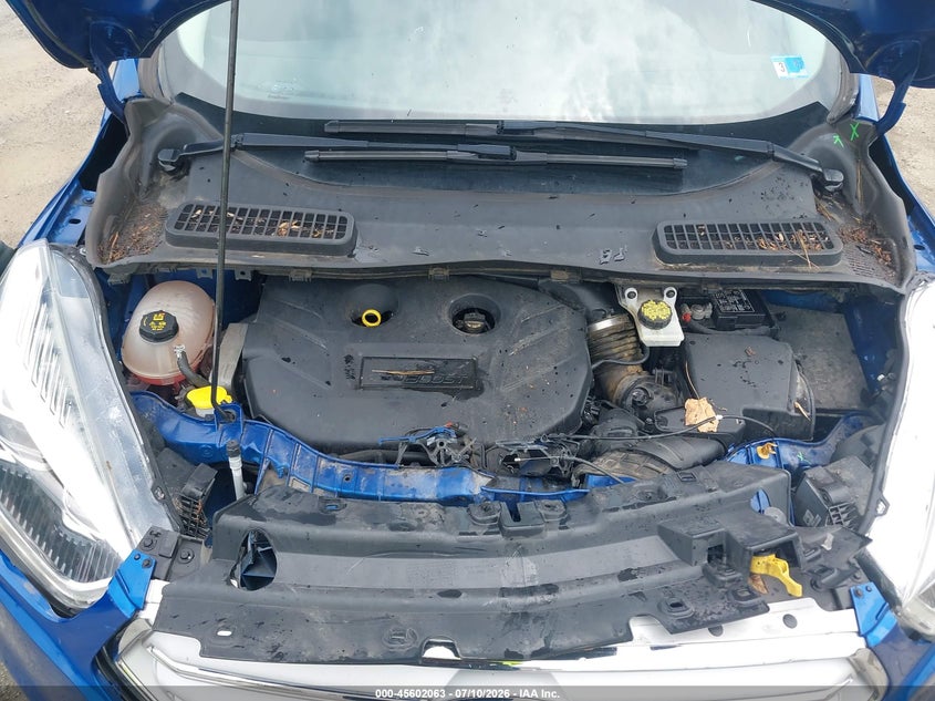 VIN: 1FMCU9J99KUB48822 2019 FORD ESCAPE TITANIUM