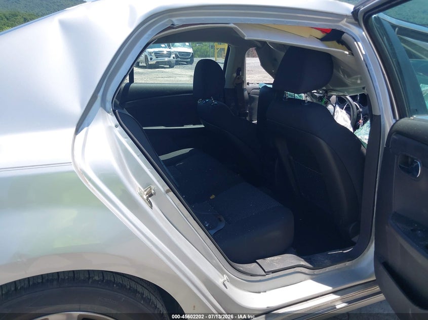 2011 CHEVROLET MALIBU auction photo 8
