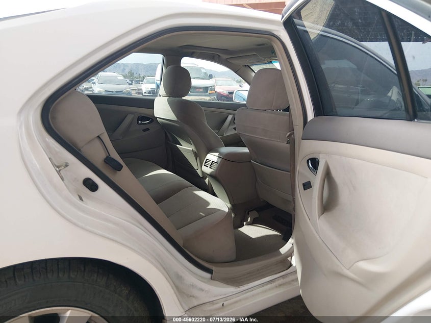 2008 TOYOTA CAMRY HYBRID auction photo 8
