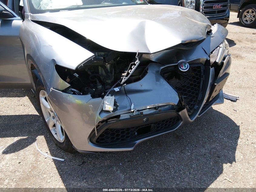 2019 ALFA ROMEO STELVIO auction photo 6