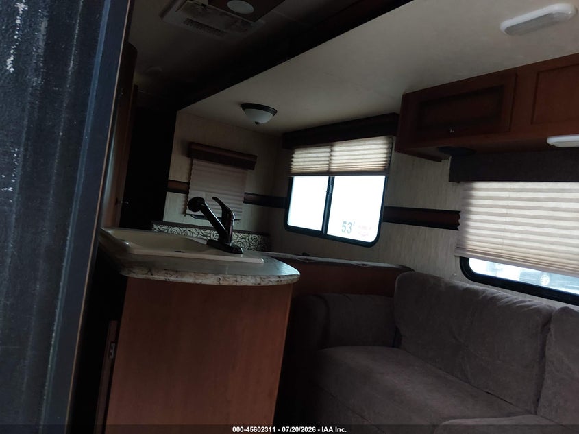 2015 FOREST RIVER PALOMINO SOLAIRE 318TSBHK TRAVEL TRAILER auction photo 8
