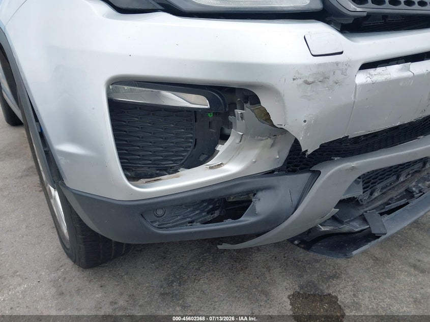 2018 LAND ROVER RANGE ROVER EVOQUE auction photo 6