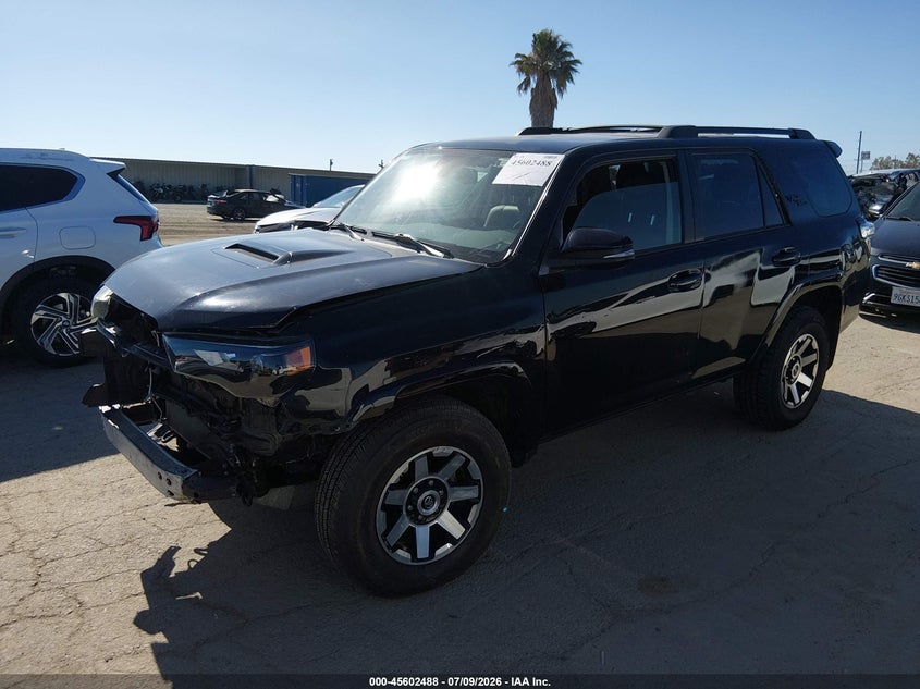2023 TOYOTA 4RUNNER auction photo 2