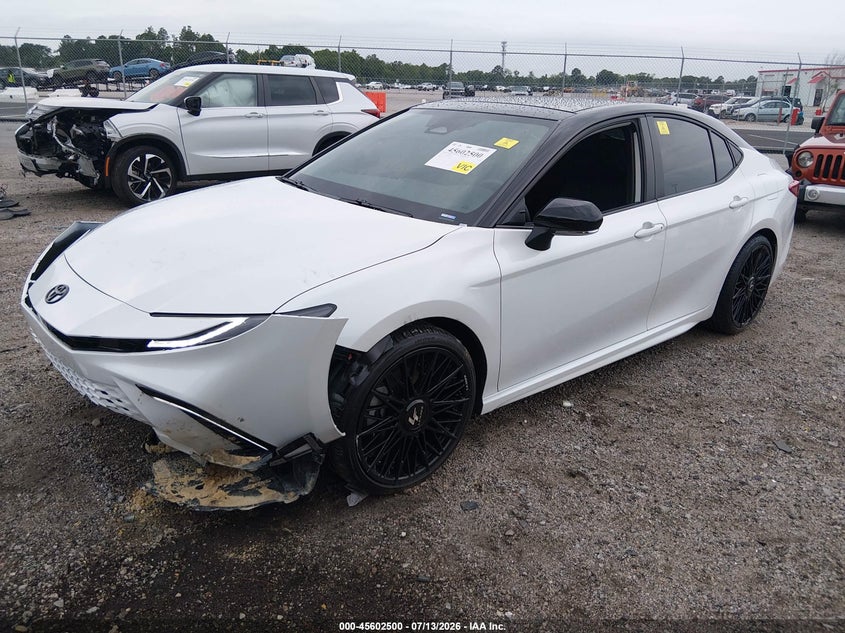 2025 Toyota Camry, Front End, IAAI, VIN 4T1DAACK3SU207328 — photo 2
