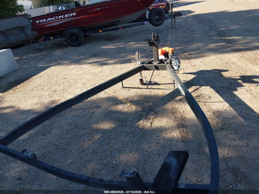2018 BOAT TRAILER - TRAILSTAR auction photo 5