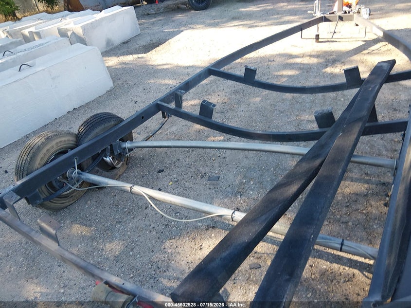 2018 BOAT TRAILER - TRAILSTAR auction photo 8