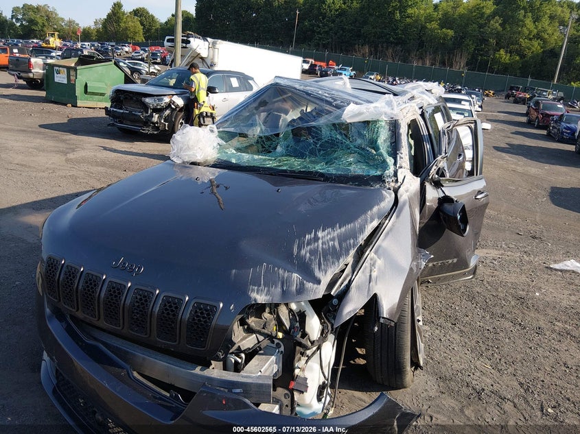 2020 JEEP CHEROKEE auction photo 6