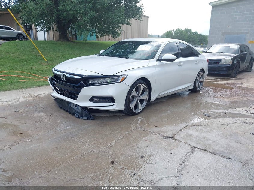 2019 HONDA ACCORD auction photo 2