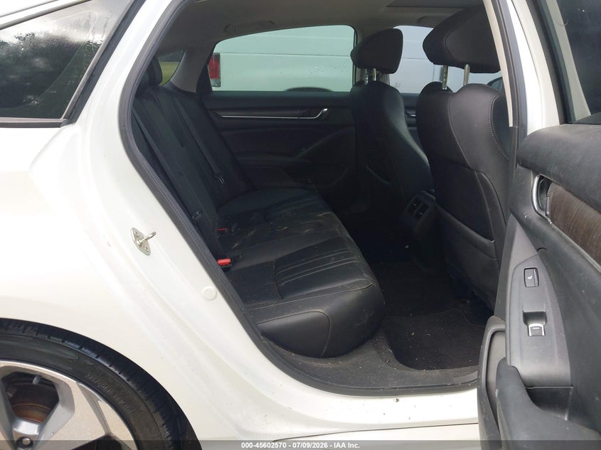 2019 HONDA ACCORD auction photo 8