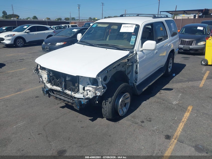 2002 Toyota 4Runner, Front End, IAAI, VIN JT3GN86R520245176 — photo 2