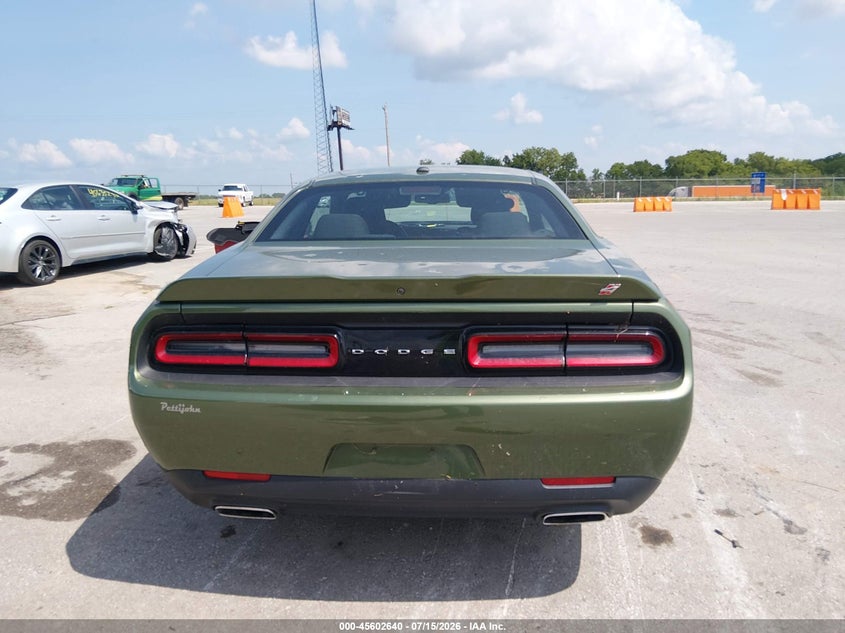 DODGE CHALLENGER - zdjęcie 16