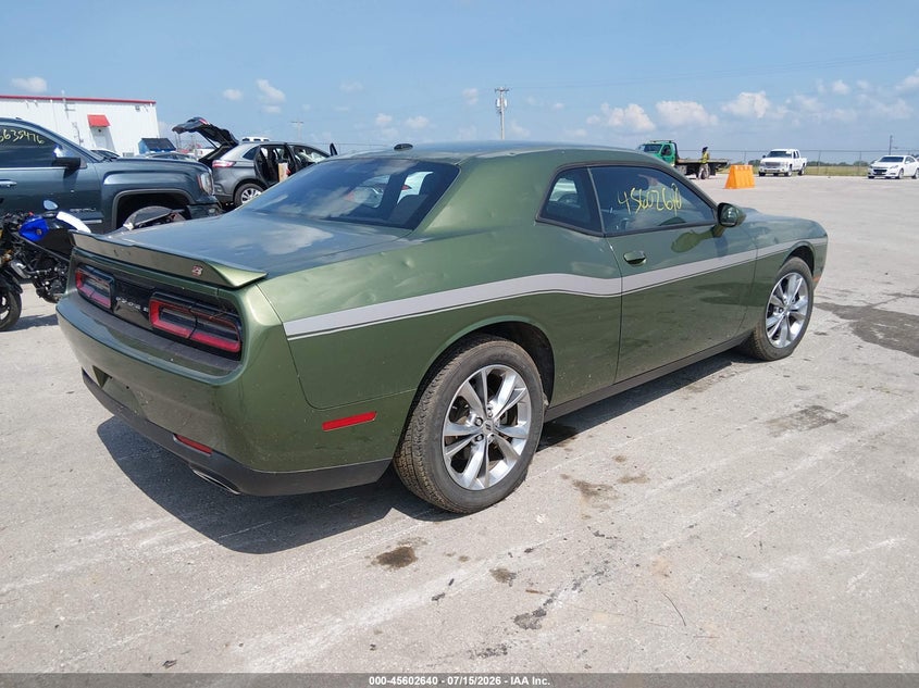 DODGE CHALLENGER - zdjęcie 4