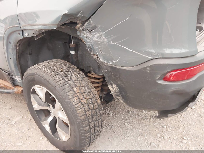 2014 JEEP CHEROKEE auction photo 6