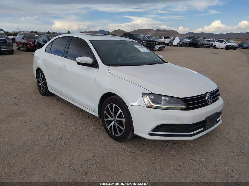 2017 VOLKSWAGEN JETTA auction photo 1