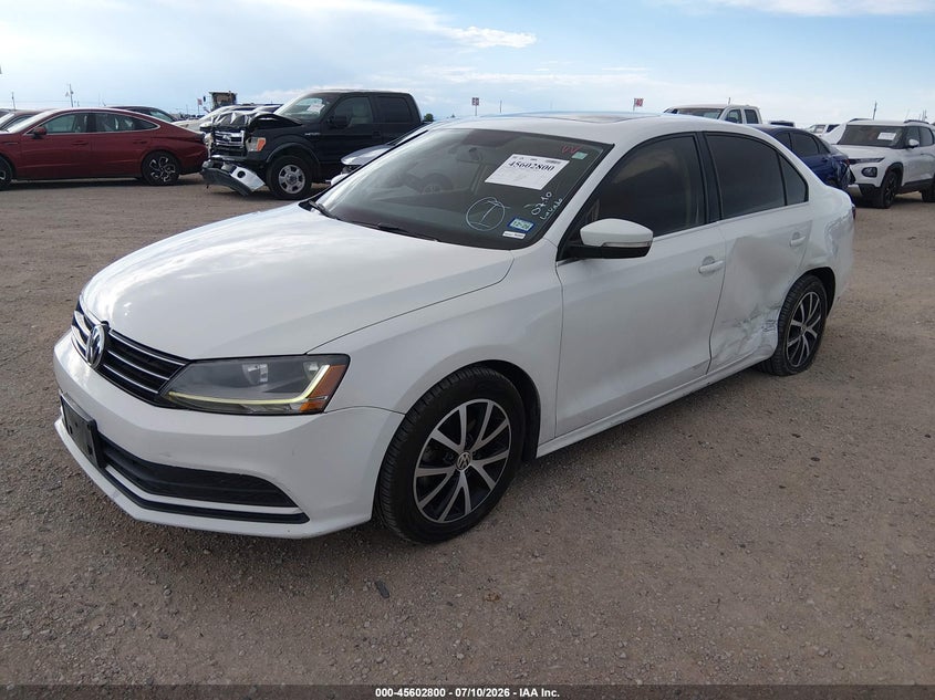 2017 VOLKSWAGEN JETTA auction photo 2