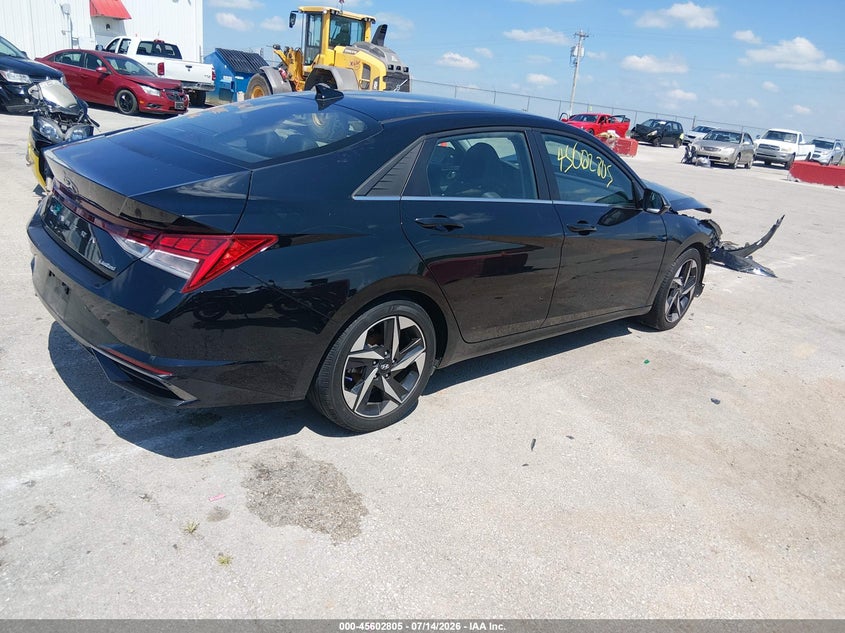 2021 HYUNDAI ELANTRA auction photo 4