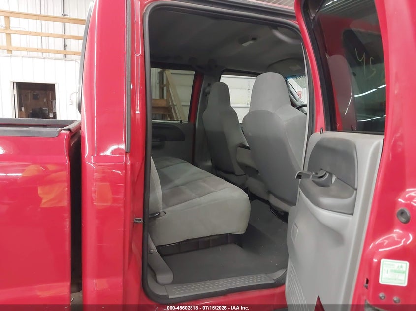 2003 FORD F-250 auction photo 8
