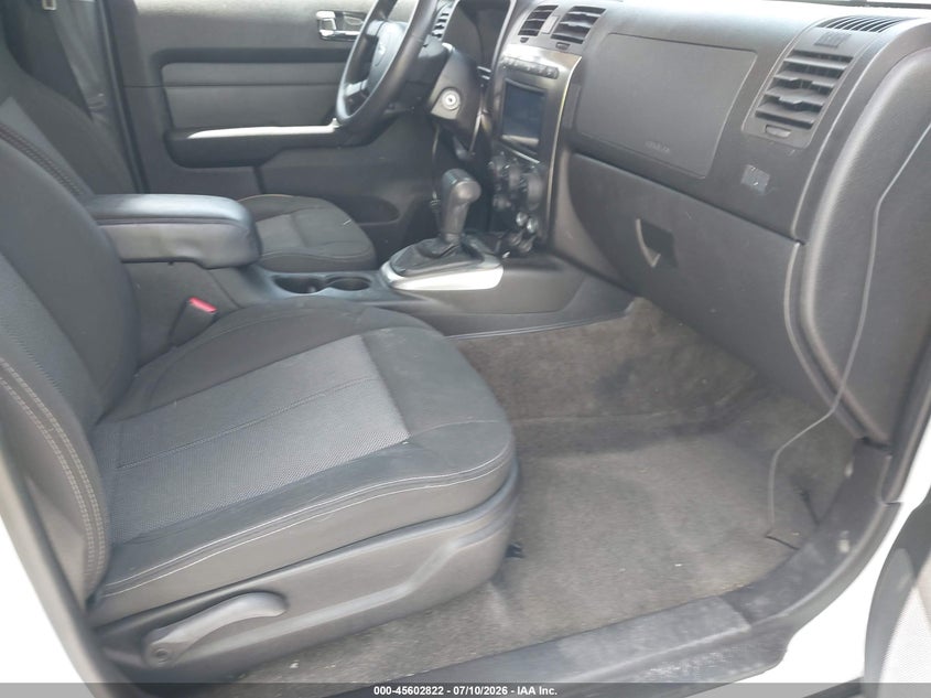 2010 HUMMER H3 SUV auction photo 5