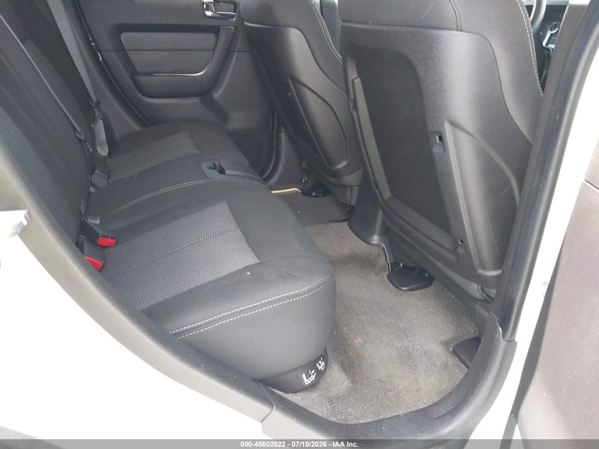 2010 HUMMER H3 SUV auction photo 8