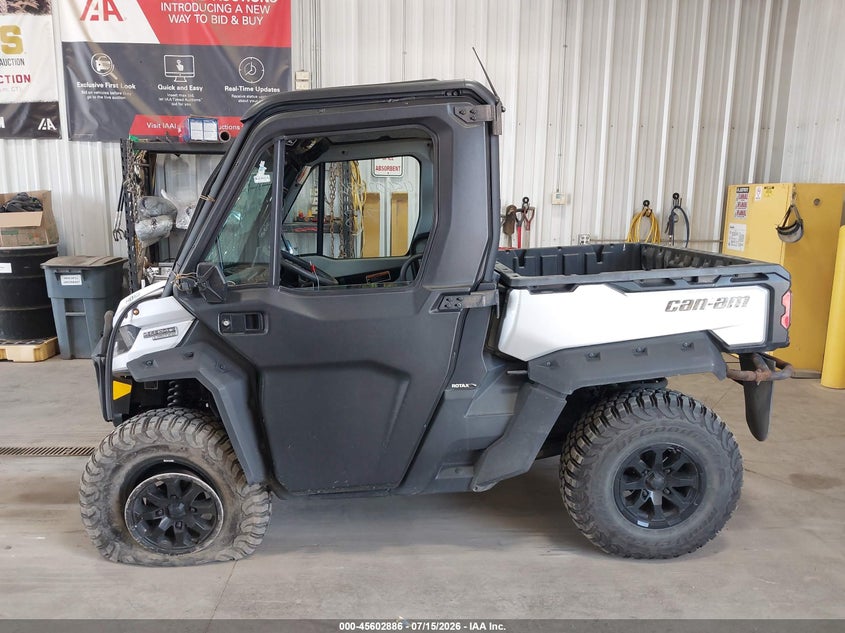 CAN-AM DEFENDER MAX 2020