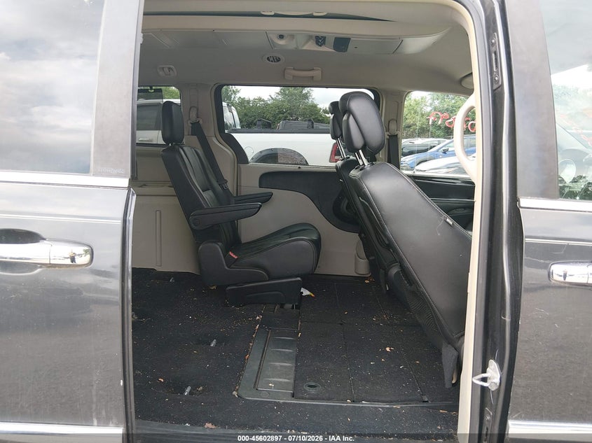 AtlanticExpress - Chrysler Town & Country