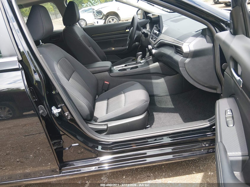 2025 NISSAN ALTIMA auction photo 5
