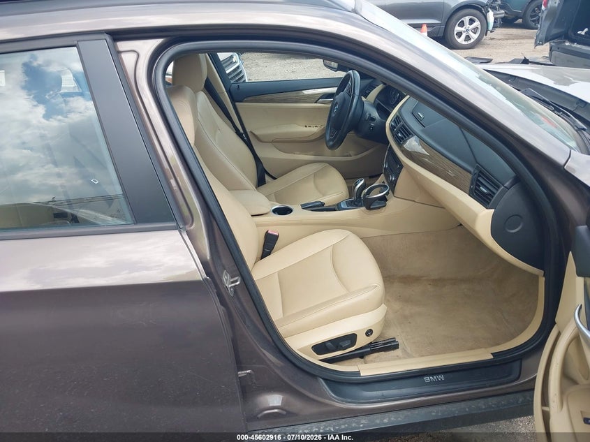 2013 BMW X1 xDrive28I VIN: WBAVL1C52DVR83084 Lot: 45602916