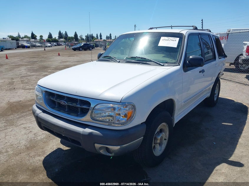 1999 Ford Explorer, Left Rear, IAAI, VIN 1FMZU32E4XZA83455 — photo 2
