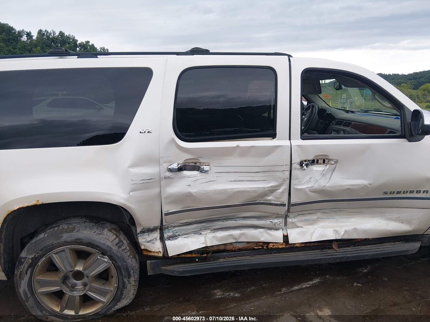 2010 Chevrolet Suburban 1500 Ltz VIN: 1GNUKKE33AR183179 Lot: 45602973