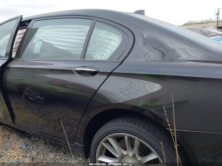 2011 BMW 750LI auction photo 3