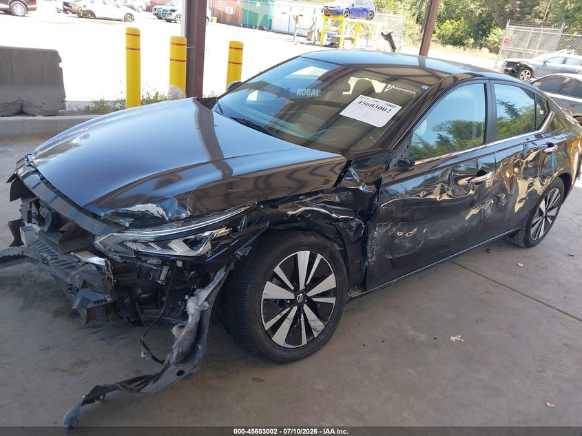 2022 NISSAN ALTIMA auction photo 2