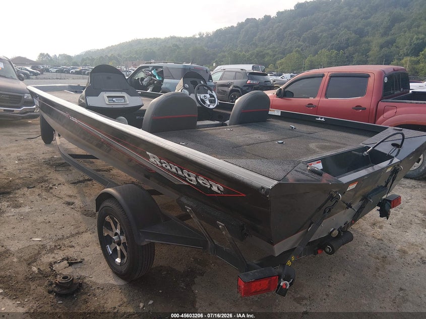 2014 RANGER RT188 TOURNAMENT SERIES BASS BOAT AND TRAILER auction photo 3