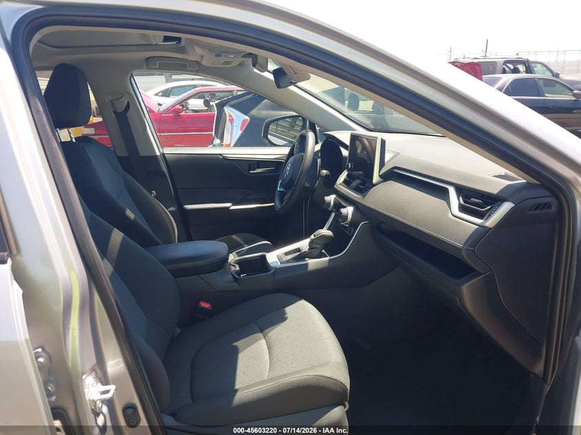 2025 TOYOTA RAV4 auction photo 5