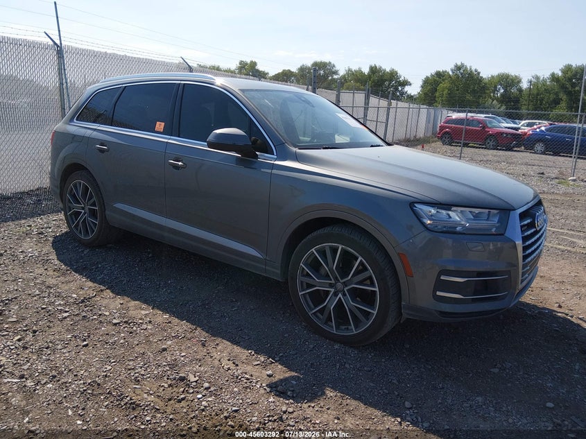Vin: wa1laaf79hd016572, lot: 46101716, audi q7 3.0t premium 2017 img_1