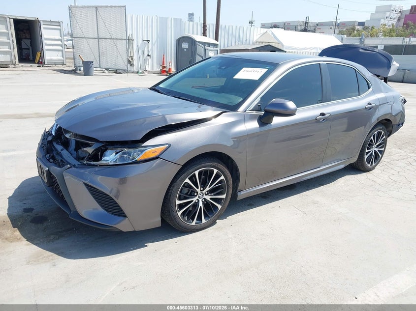 2020 TOYOTA CAMRY auction photo 2