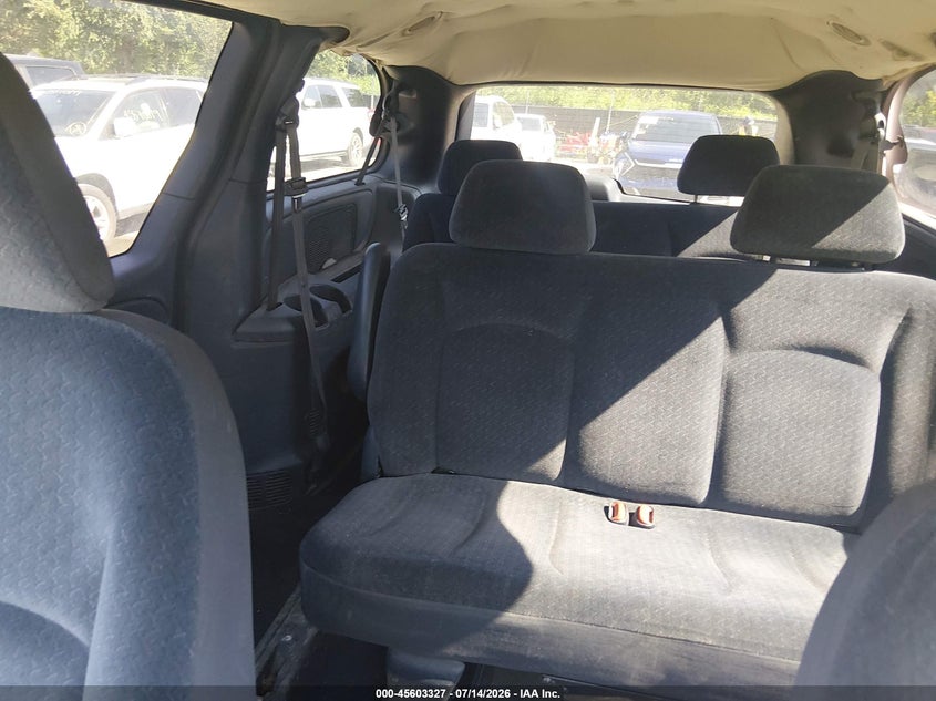 2003 Chrysler Town & Country Lx VIN: 2C4GP44L63R375228 Lot: 45603327