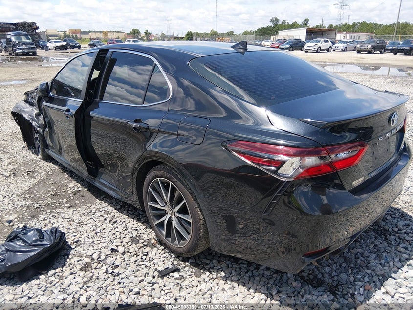 2021 TOYOTA CAMRY auction photo 3